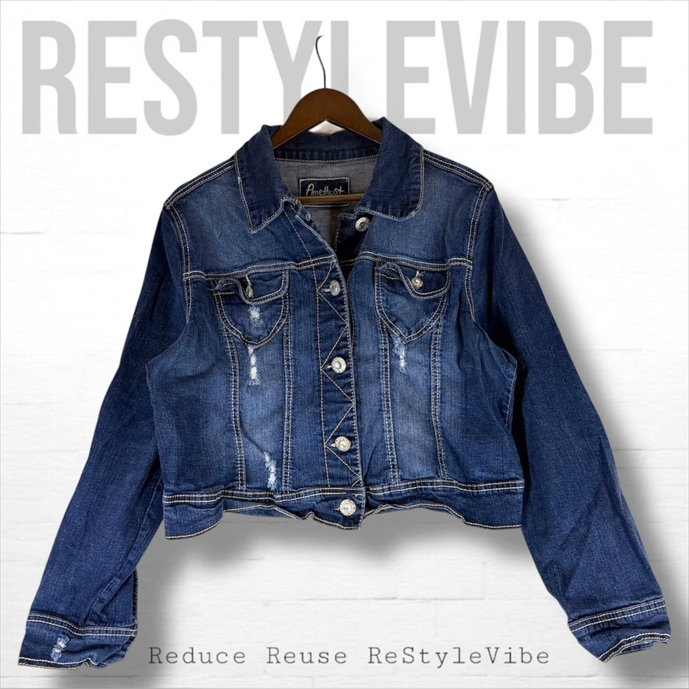 AMETHYST Women’s Size 1X Jacket Coat Jean Denim Cropped Trucker Style Stretch